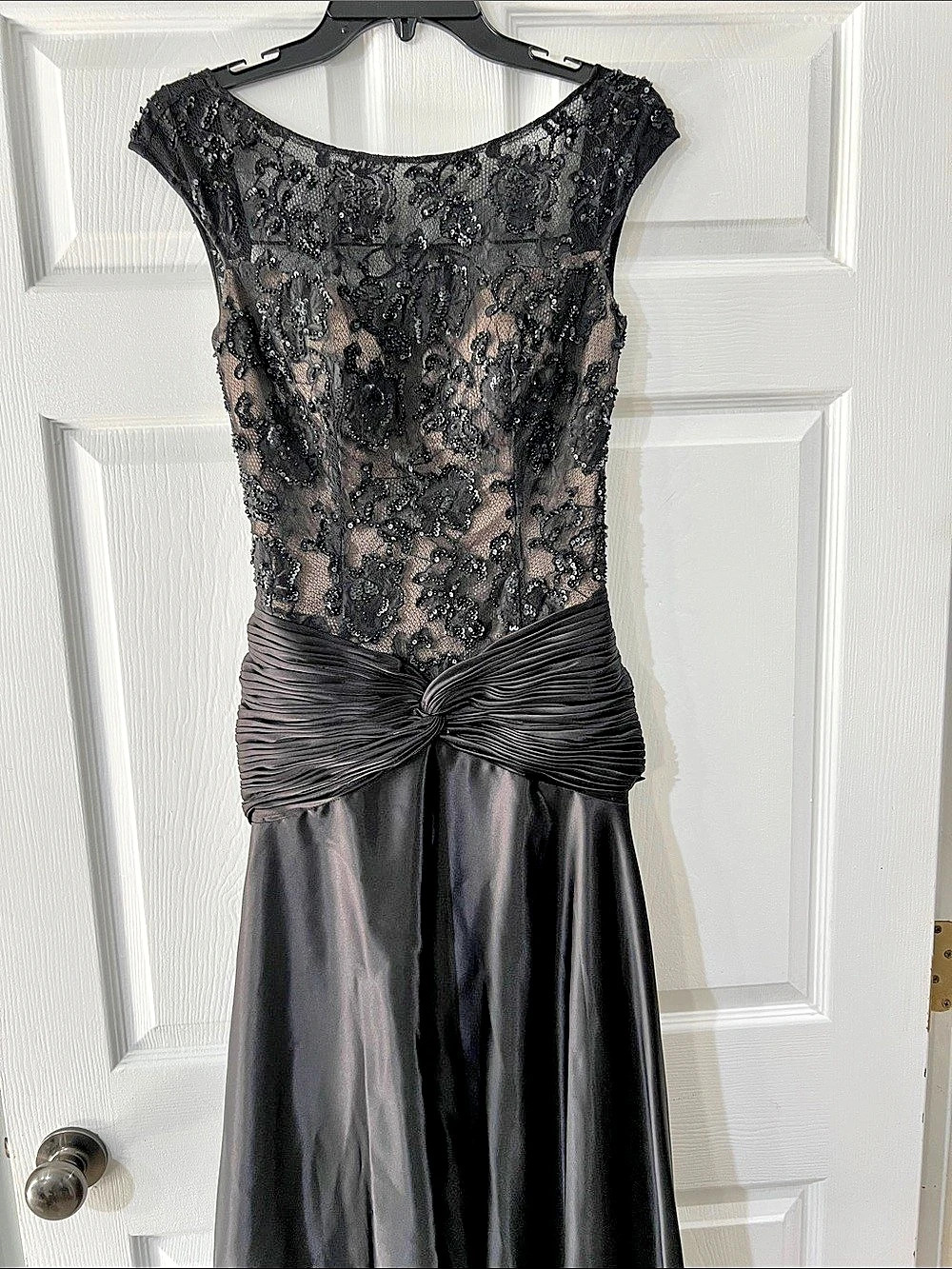 SHERRI HILL Floral Lace Maxi Gown Size 4